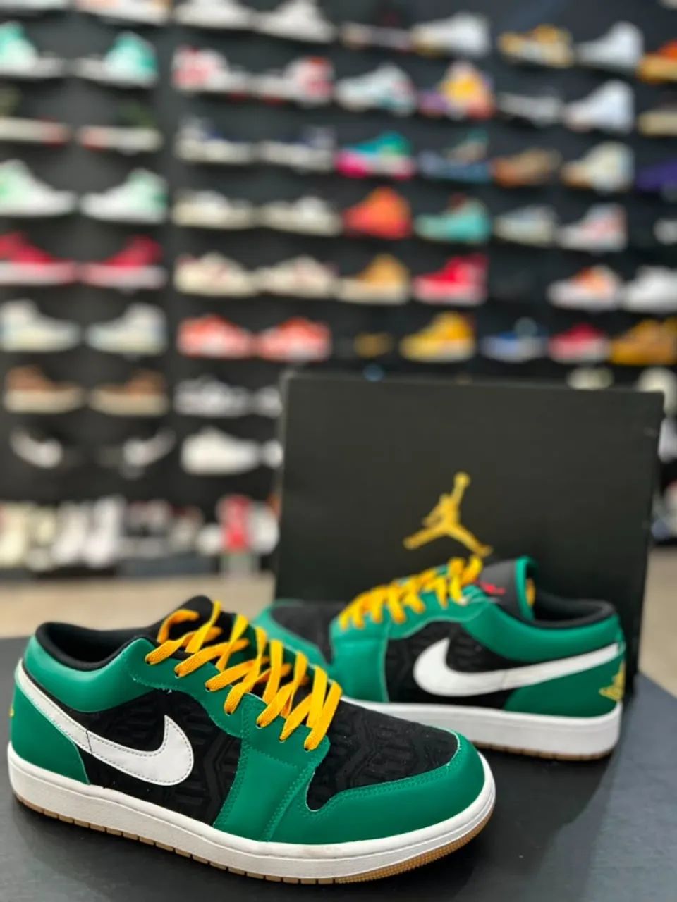 AIR JORDAN 1 LOW "CHRISTMAS" - Foto 2
