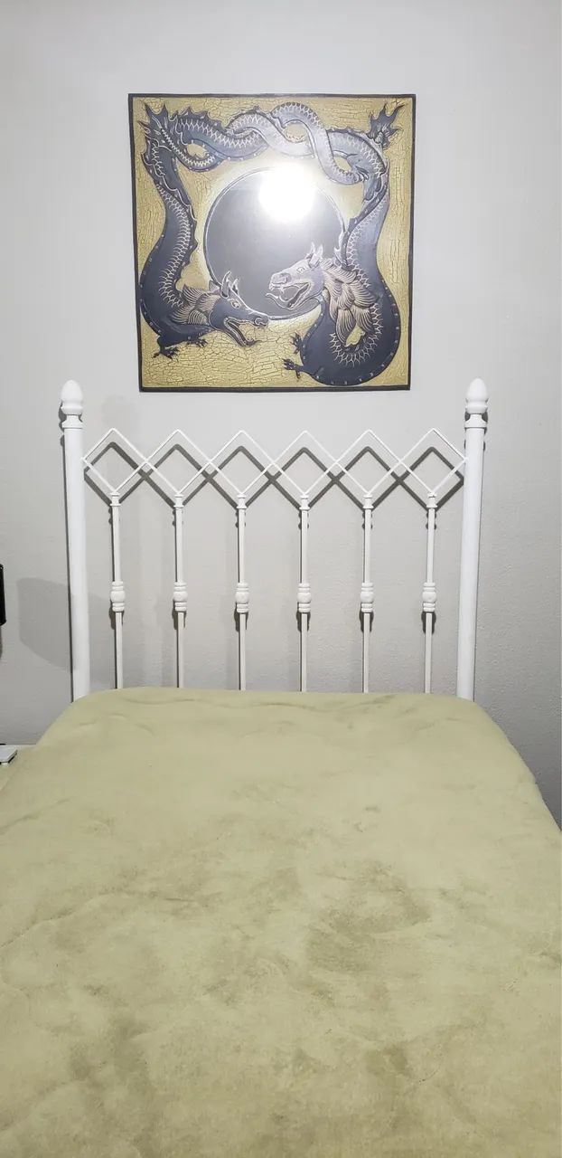 Cabeceira de cama com frame tubular