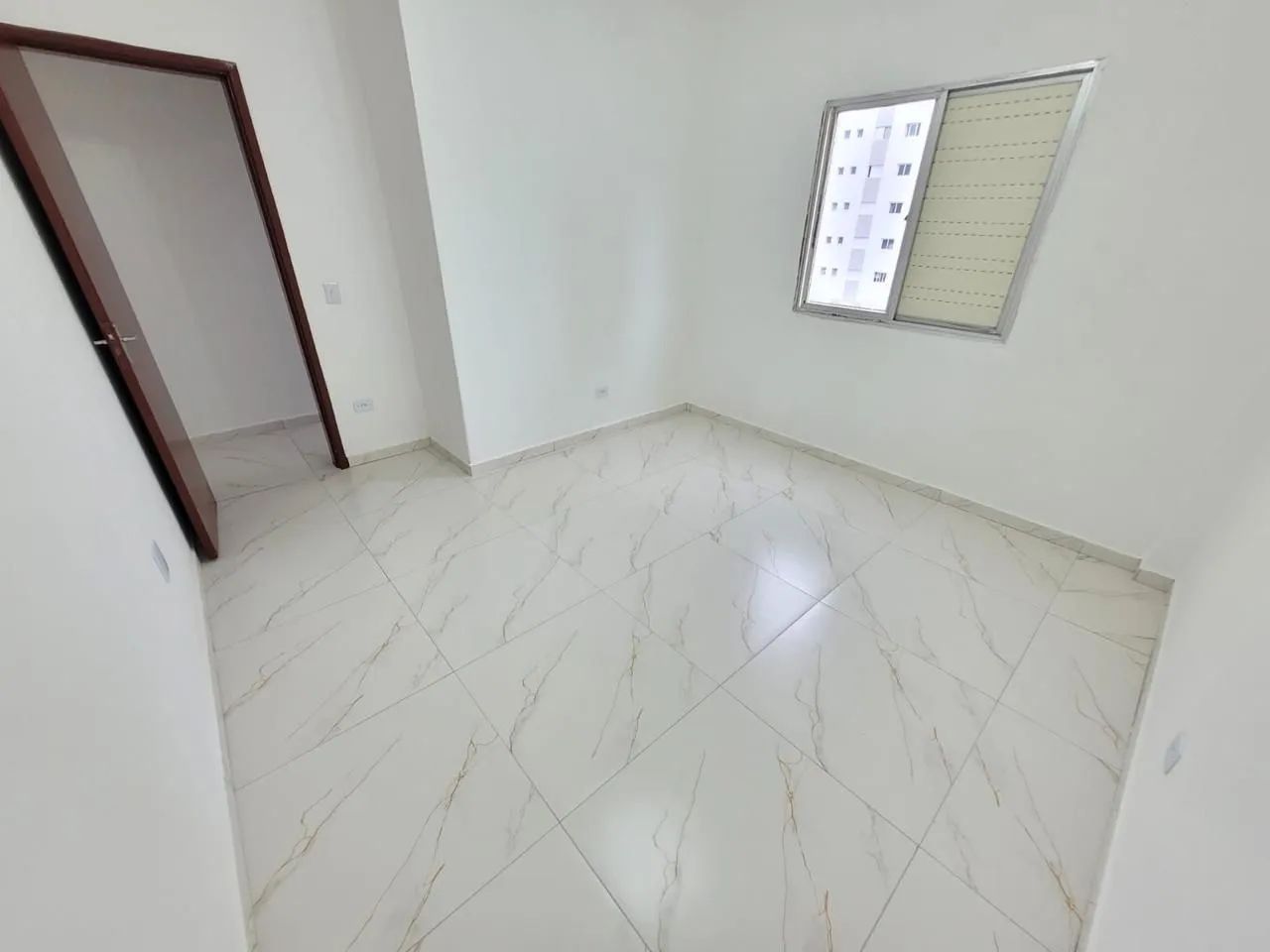 Alugo Apto Definitivo - Perto da Praia & Com Ótima Localização - Foto 7