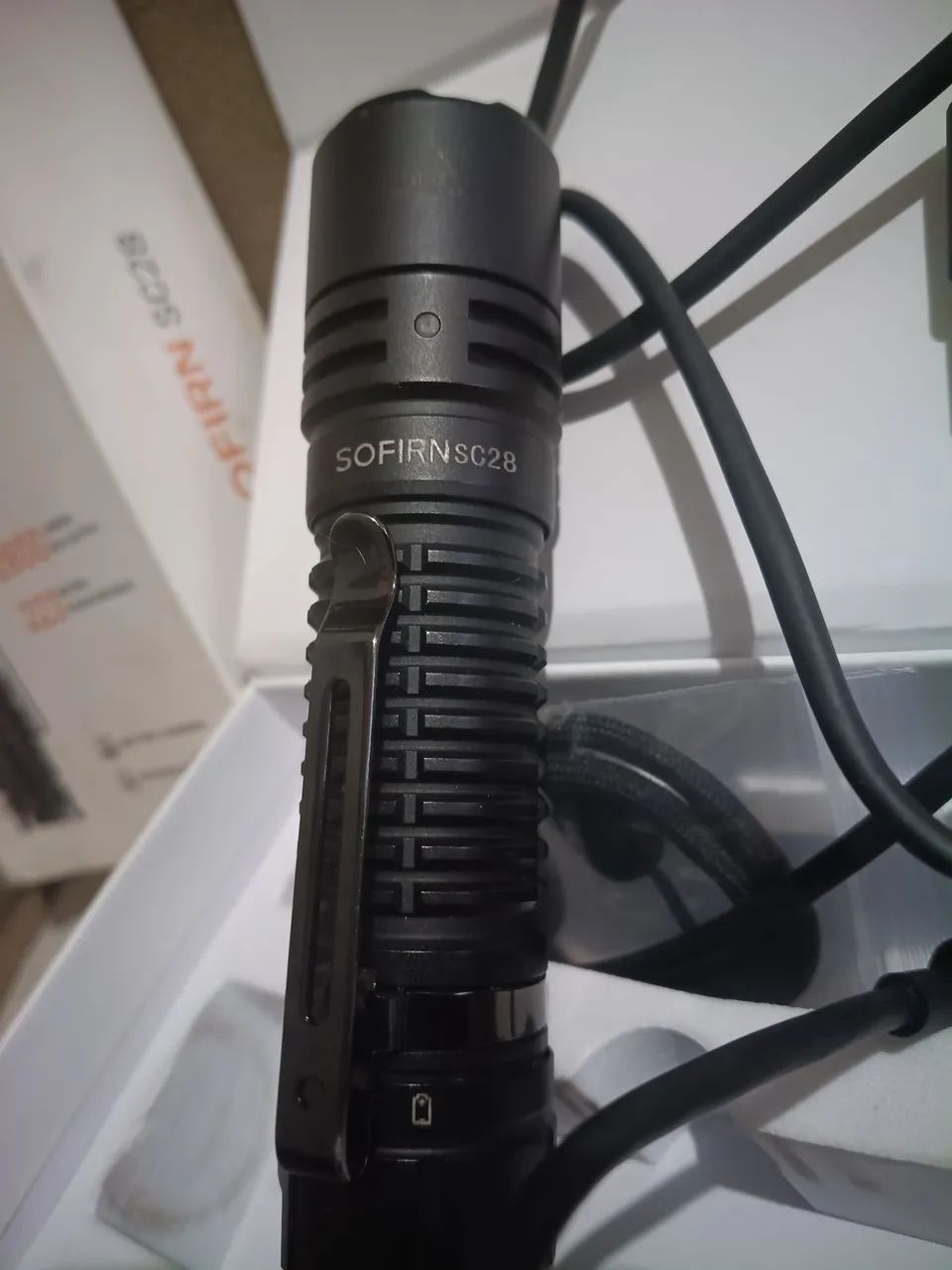 Lanterna Sofirn SC28 