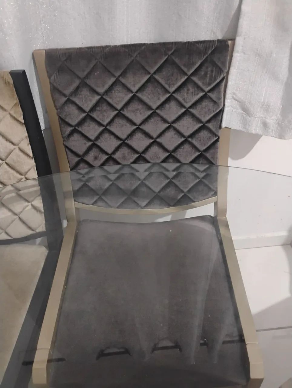 Conjunto de jantar com mesa redonda de vidro com 5 cadeiras - Foto 5