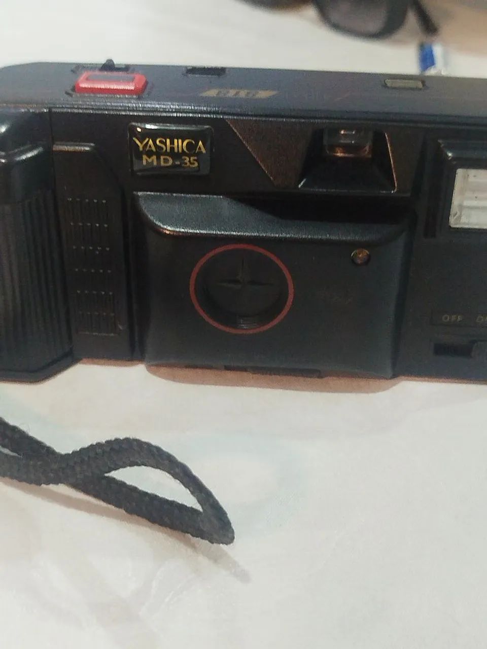 Câmera Yashica 