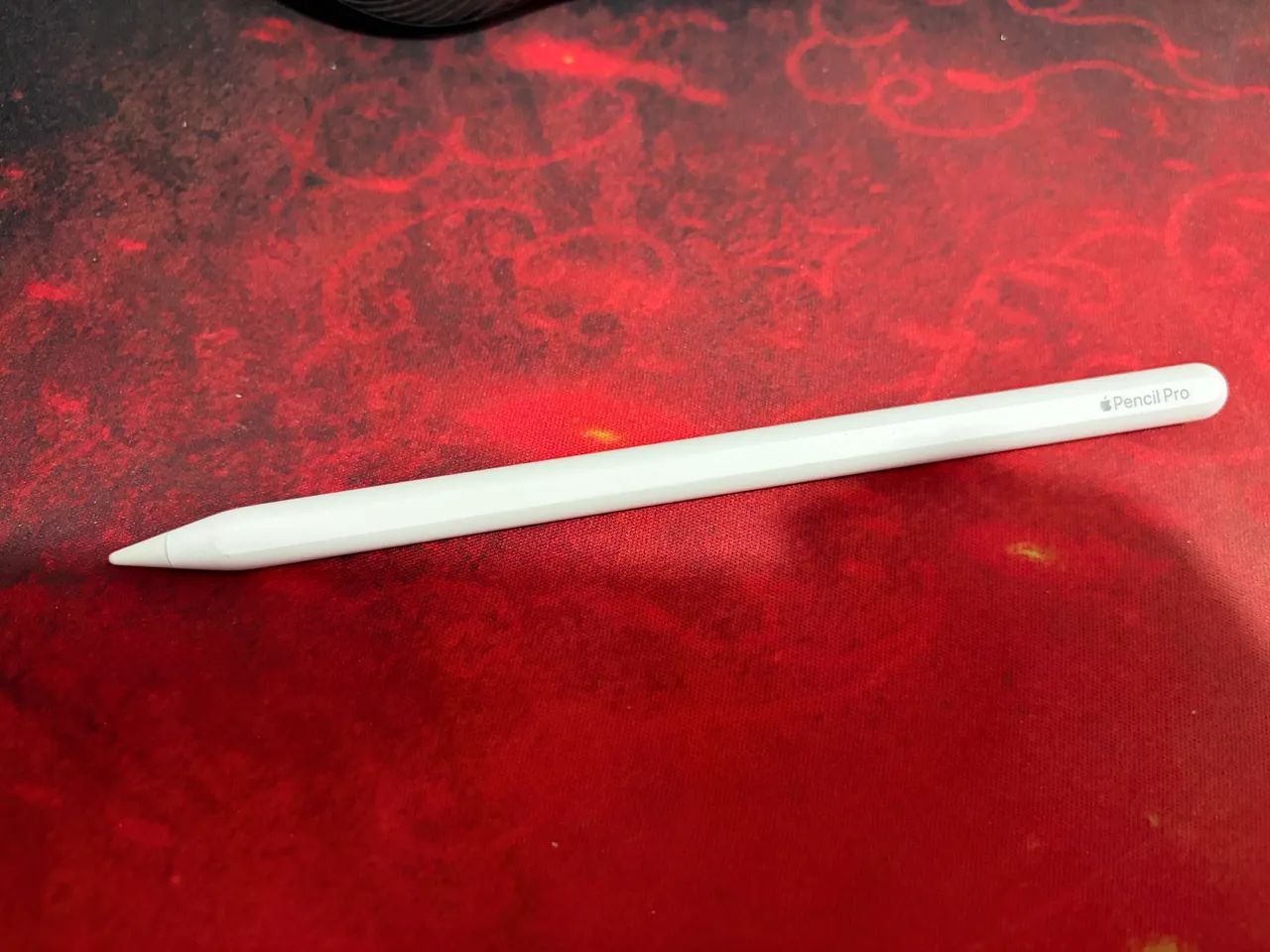Apple Pencil Pro em perfeito estado