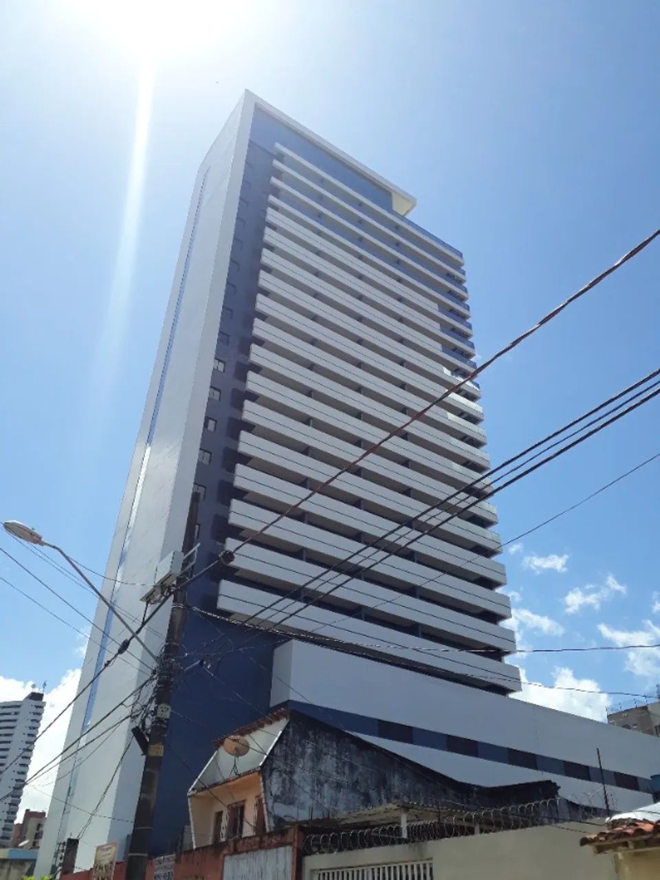 ALUGO APTO DE 2 Q, 2 VAGAS. 80M NO ED. BLUE