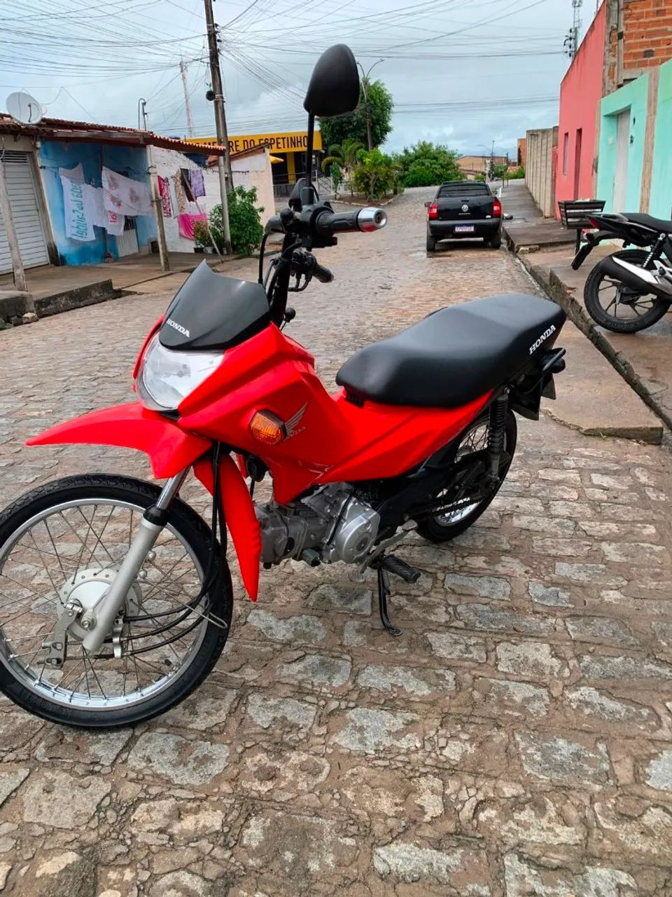 Vendo pop 100, emplacada com 2 pneus zero