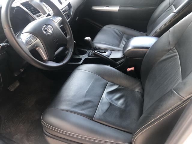 Hilux SRV 2015 diesel 4x4 Automatica - Foto 5