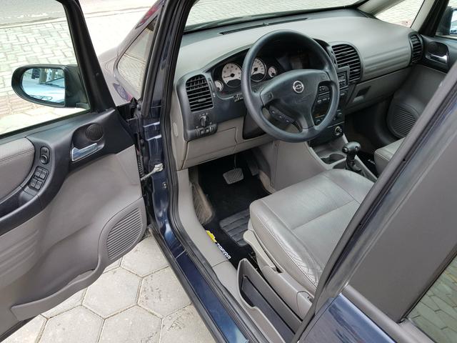 GM Zafira Elite 2005 Automática 2.0 8v Couro Airbag ABS Piloto Automático - Foto 4