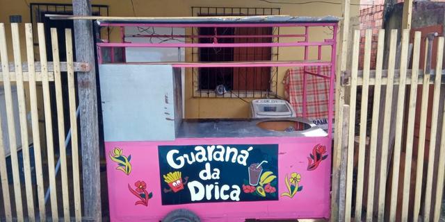 Carrinho de lanches.