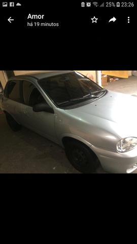 Corsa clássic sedan