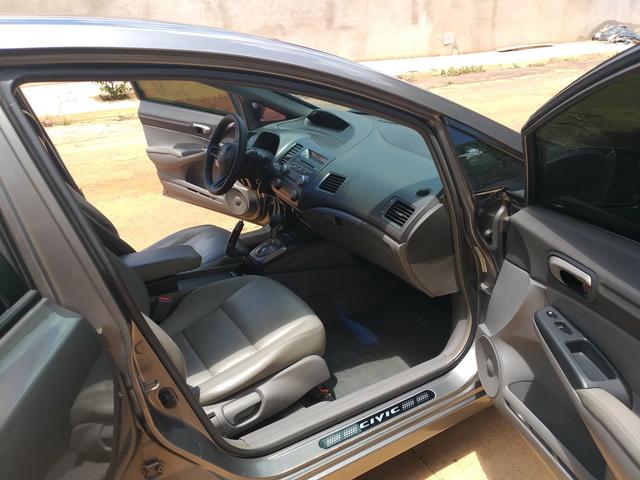 Vende-se Honda Civic Plaza LXS 09/10 1.8 Flex - Foto 8