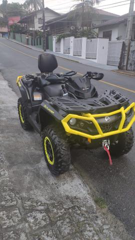 Vendo quadriciclo can am 1000cc 2019