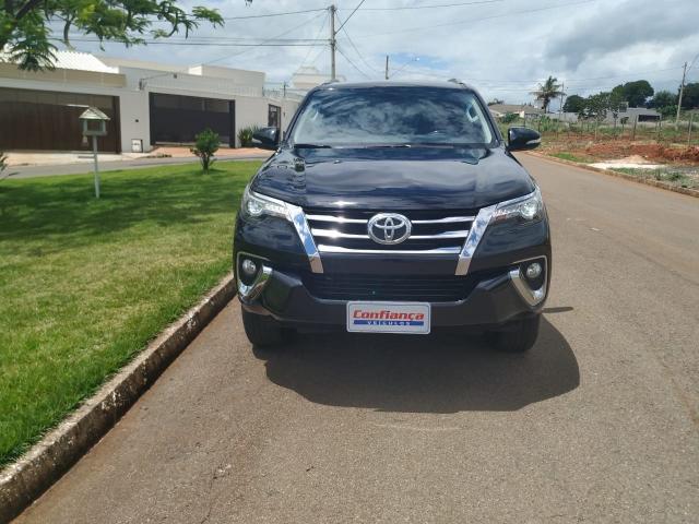 HILUX SW4 2016/2017 2.8 SRX 4X4 7 LUGARES 16V TURBO INTERCOOLER DIESEL 4P AUTOMÁTICO - Foto 2
