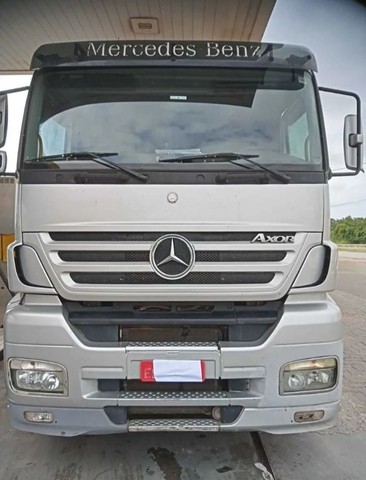 CAMINHÃO AXOR 2040