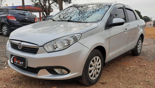 SIENA ATTRACTIVE 1.4 2013 COMPLETO 4P MANUAL FLEX