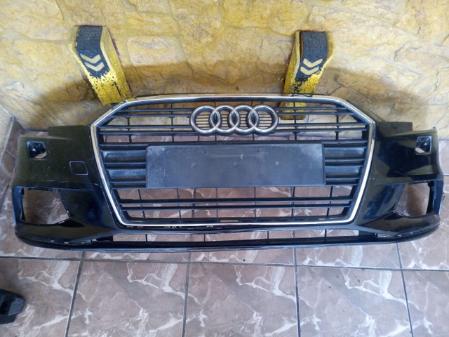 Parachoque dianteiro Audi A3 2018 com grade 