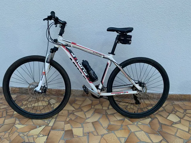 Bicicleta aro 29 quadro 15 1200 reais