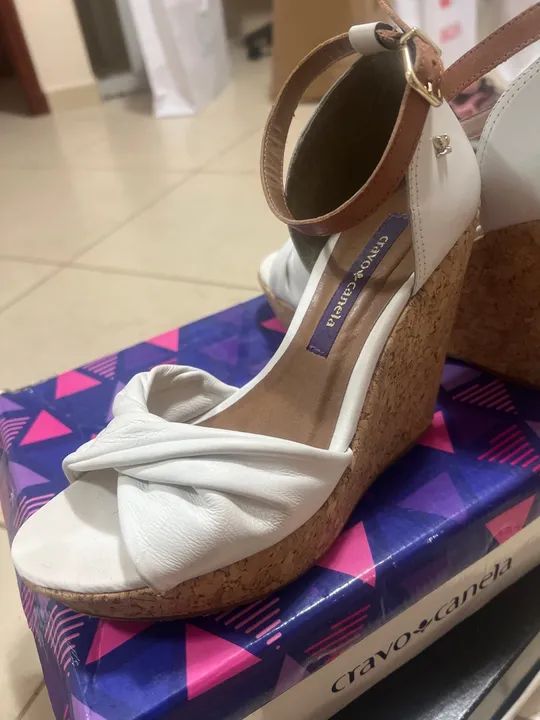 Sandália plataforma branca Cravo & Canela 36 - Foto 6