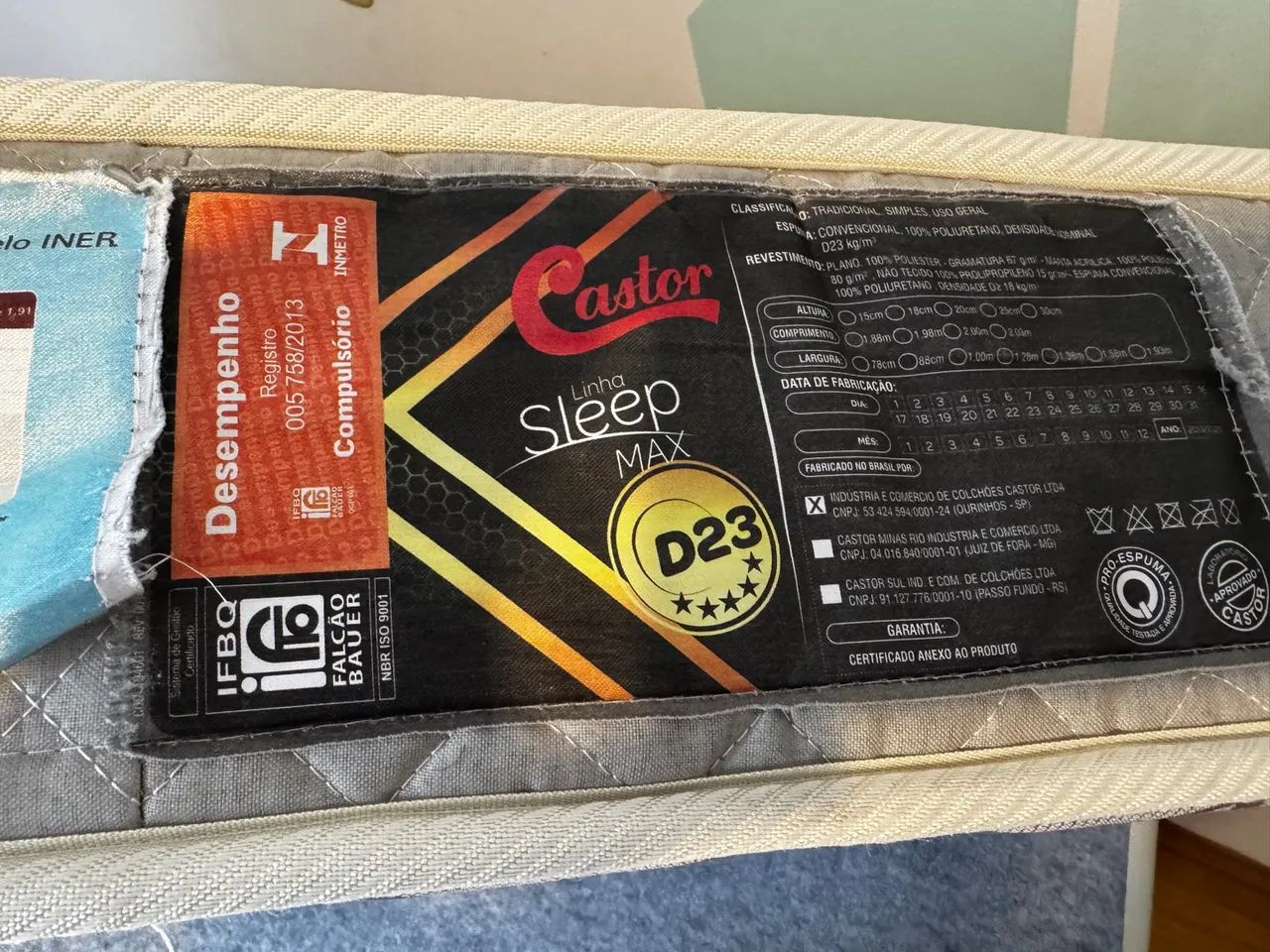 Cama box baú com  Castor Sleep Max D23