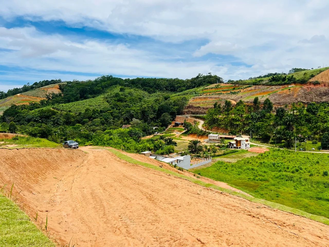 Terreno com vista espetacular em condomínio fechado, alto padrão. - Foto 7