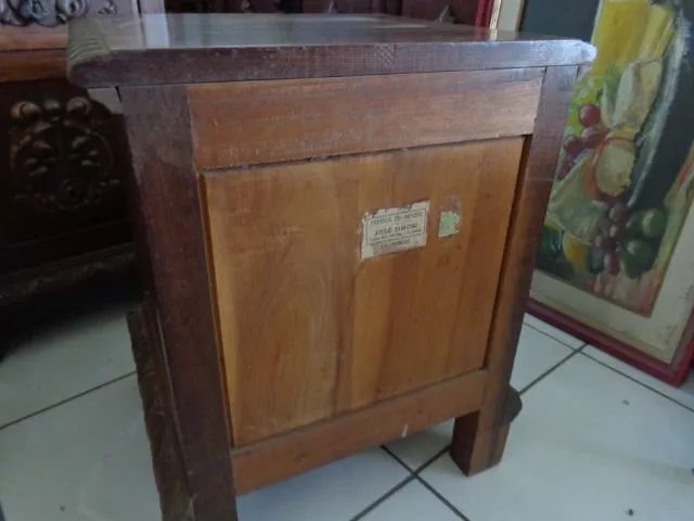 criado antigo o par madeira entalhada com gaveta - Foto 3