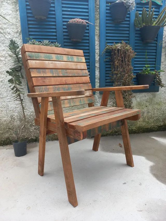 Cadeira de madeira 