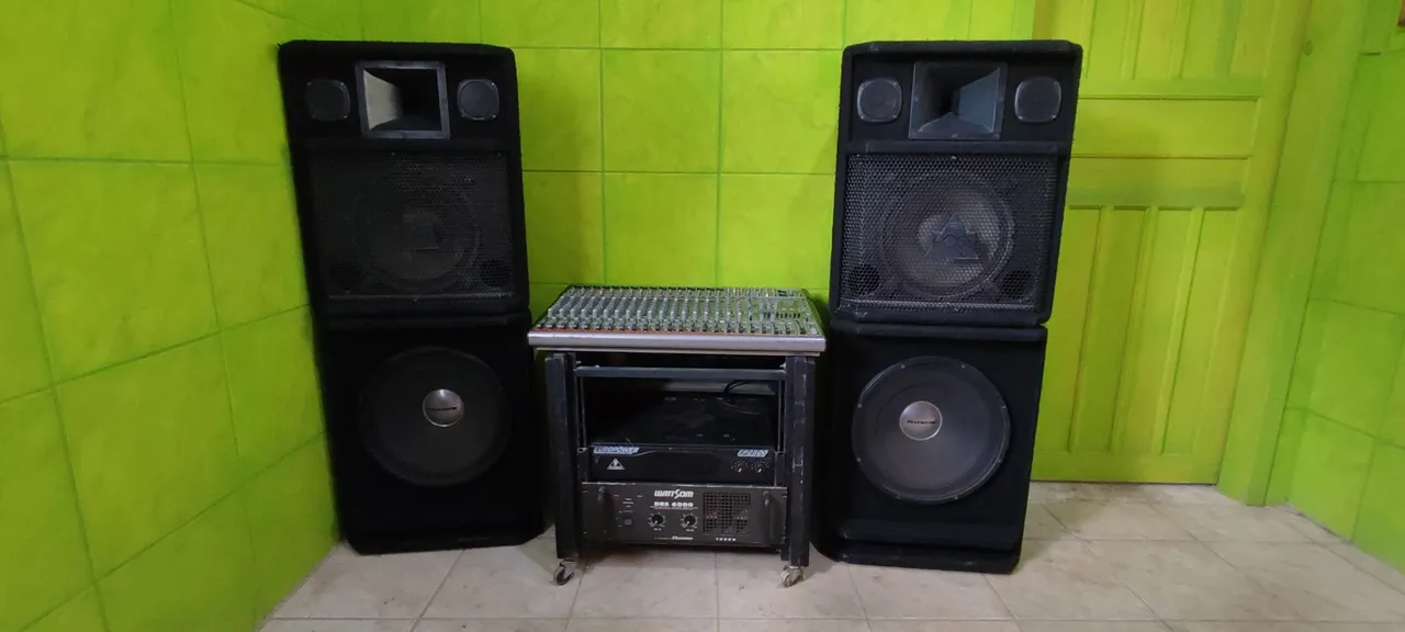4 Caixas Acústicas + Mixer + Amplificador