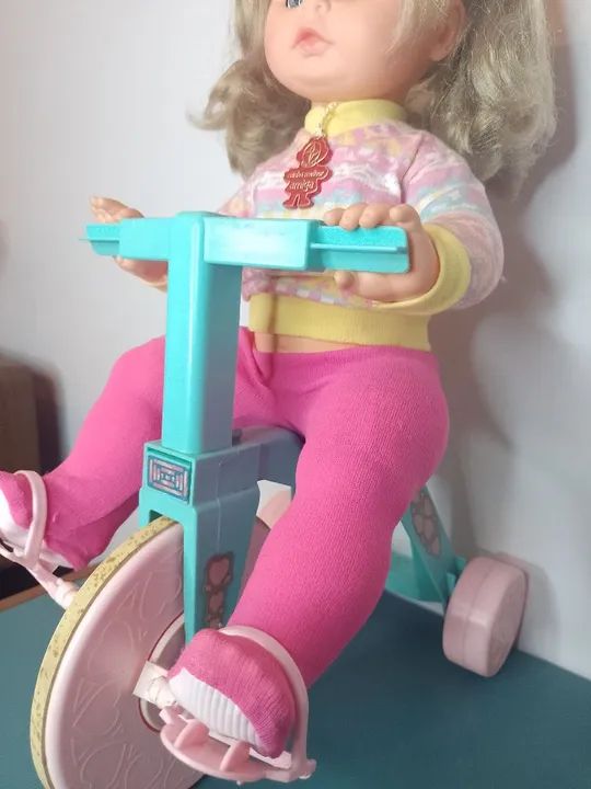 Boneca Amiguinha da Estrela Velocípede - Foto 4
