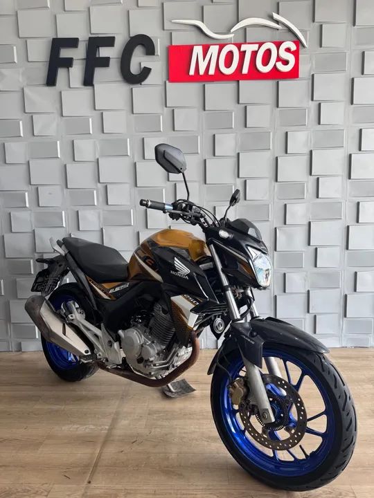 CB Twister 250 ano 2020  ABS IPVA 2024 pago Faço Financiamento