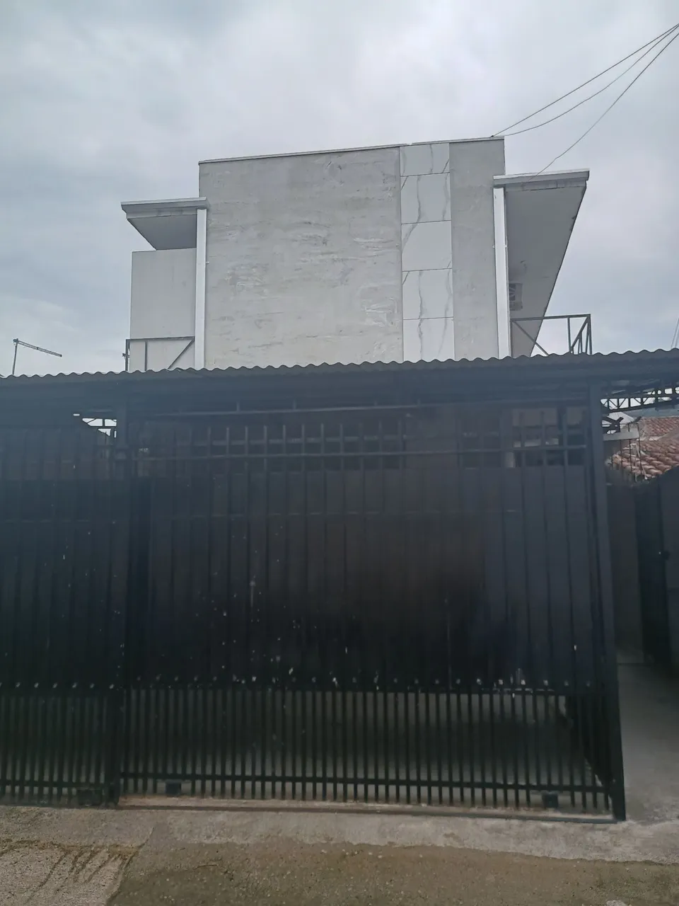 Kitnets à venda no centro de Caraguá