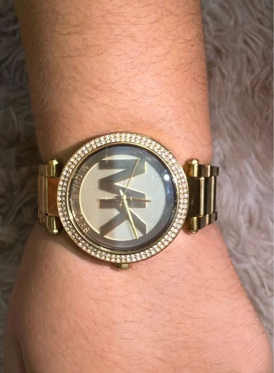 Relógio Michael Kors Dourado com Pedras - Foto 2