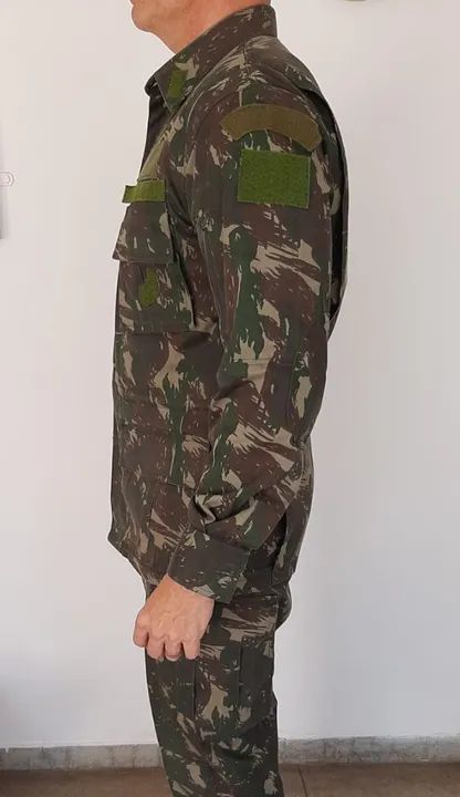 Uniforme camuflado completo em ótimo estado tamanho G Promoção - Foto 2