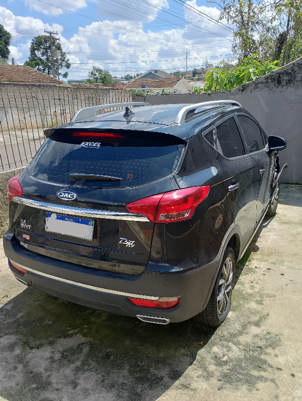 Carro Batido - motor e estrutura intactos! -2020