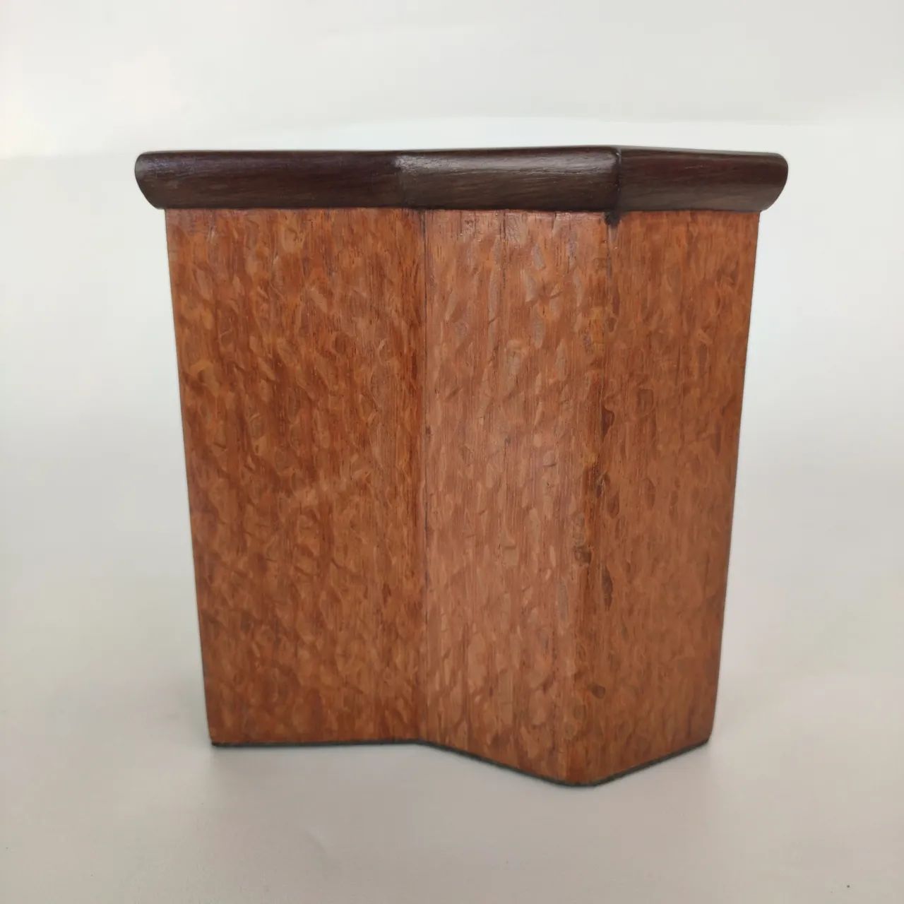 Vaso Decorativo de Mesa em Inox com Revestimento de Madeira - Design Sofisticado - Foto 2