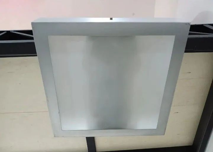 Lustre Suspenso de Alumínio com Vidro - Foto 3