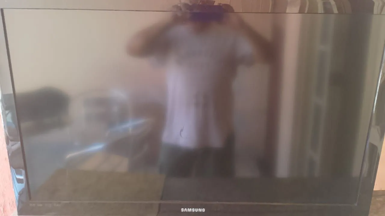 TV Samsung para retirar peças