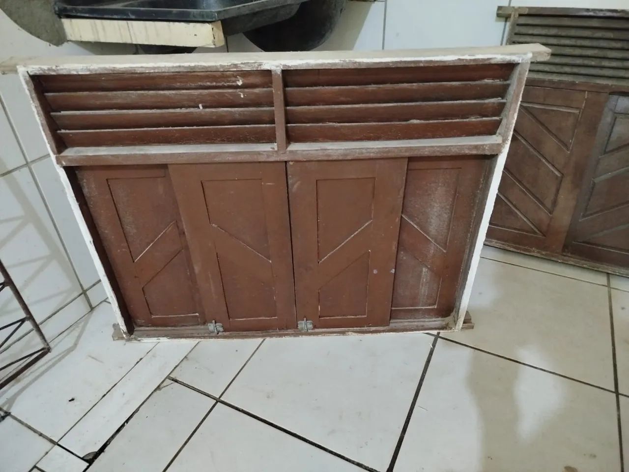 Janelas de madeira64288284052995120