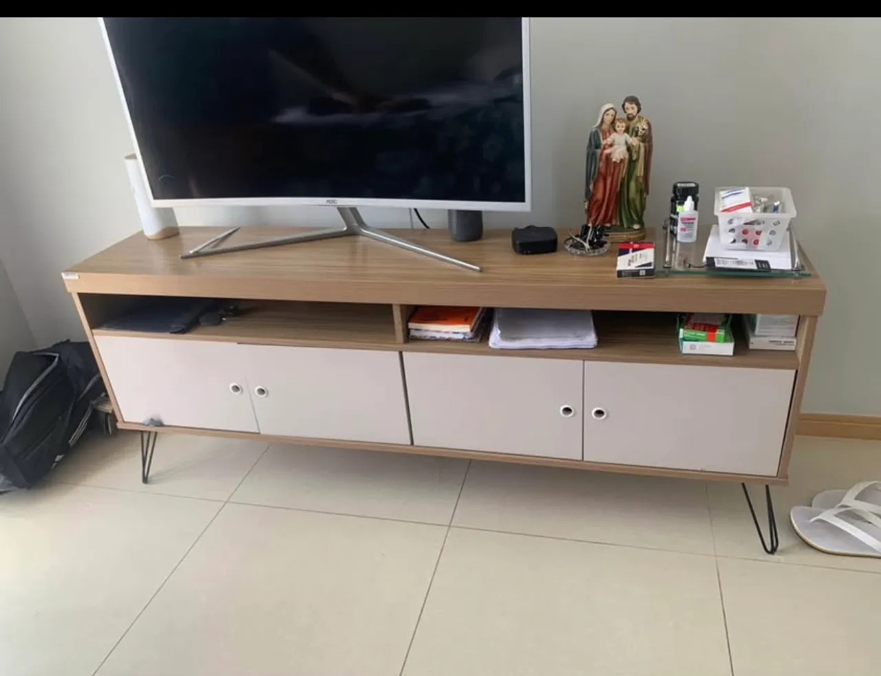 Rack moderno com design clean