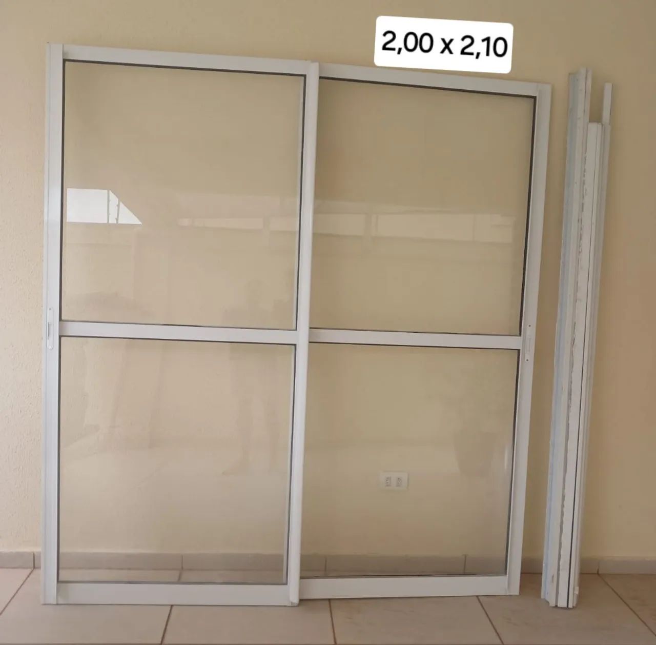 Porta Balcao 2,00 x 2,10 completa
