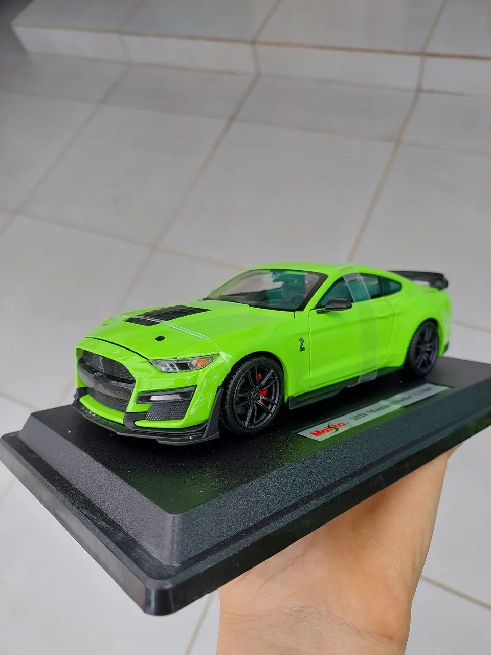 Mustang gt500 1:24 verde - Foto 5