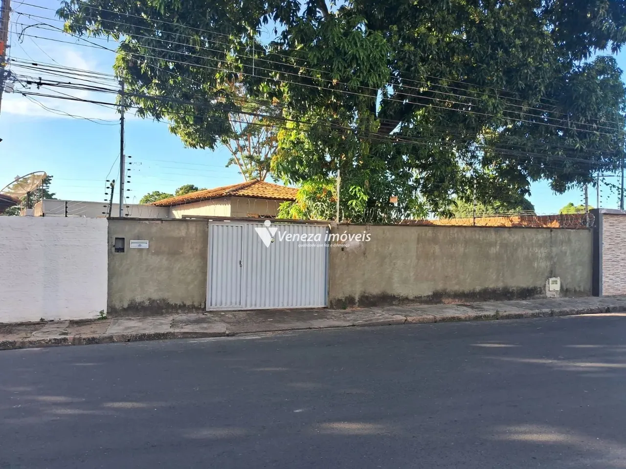 Casa Residencial na Av Coronel Costa Araujo para aluguel