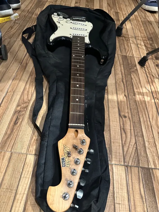 Guitarra Elétrica Memphis MG22
