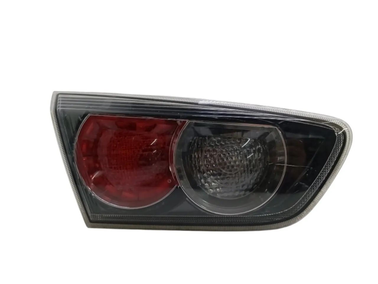 Lanterna Tampa Traseira Mitsubishi Lancer 11/19 L.esquerdo