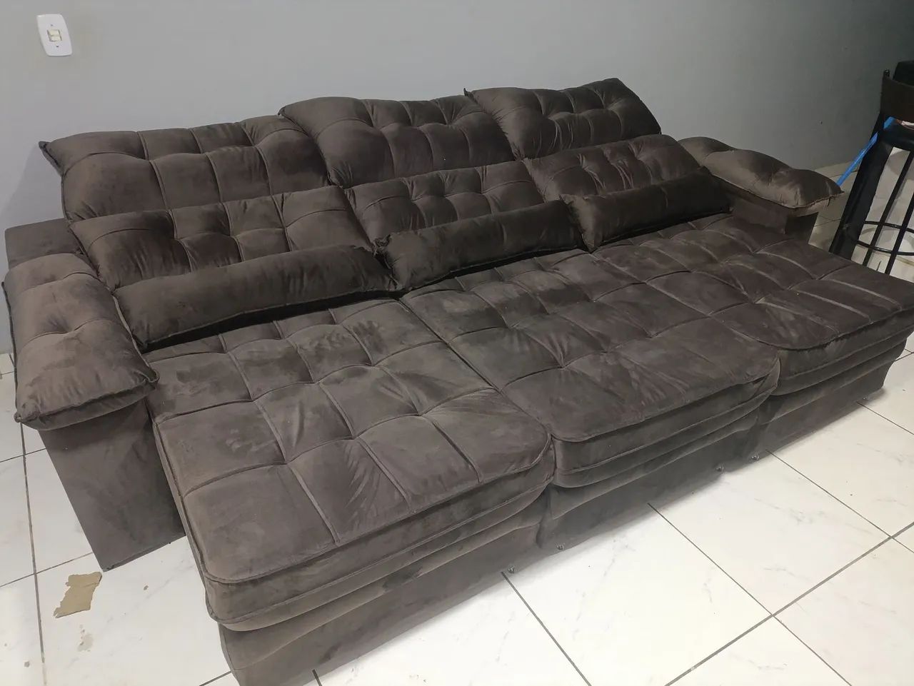 Sofá retrátil reclinável pronta entrega 2,90cm lindo 