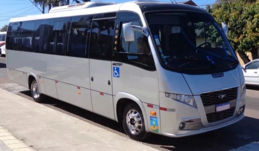 Vendo micro-ônibus (Parcelo)
