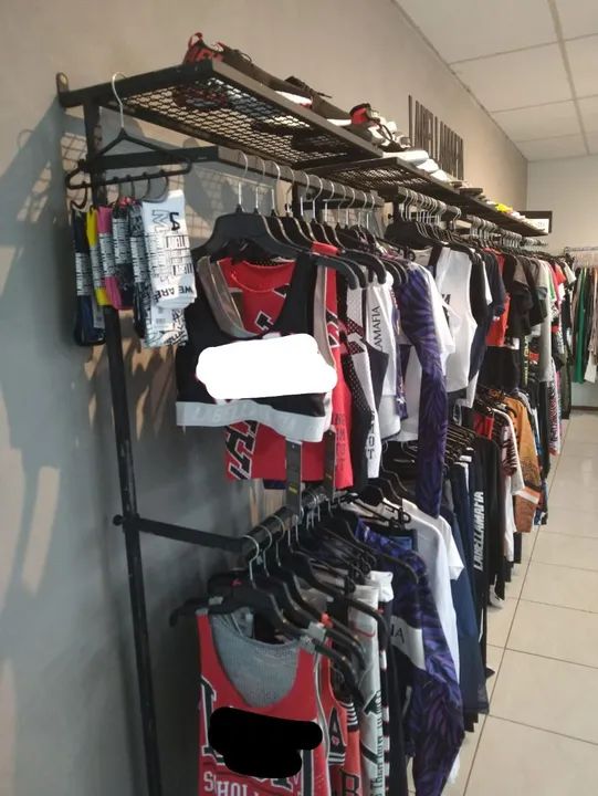 Araras de parede ideal para lojas e comércios (06 araras cada uma 120,00) - Foto 4