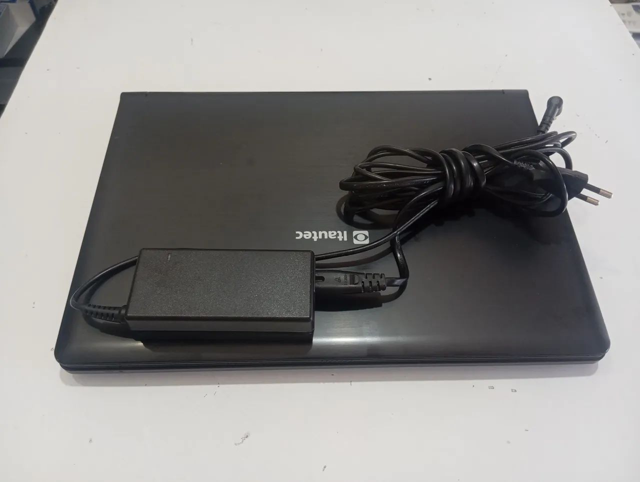 NOTEBOOK CORE i5- Read the entire announcement 64315686795266122