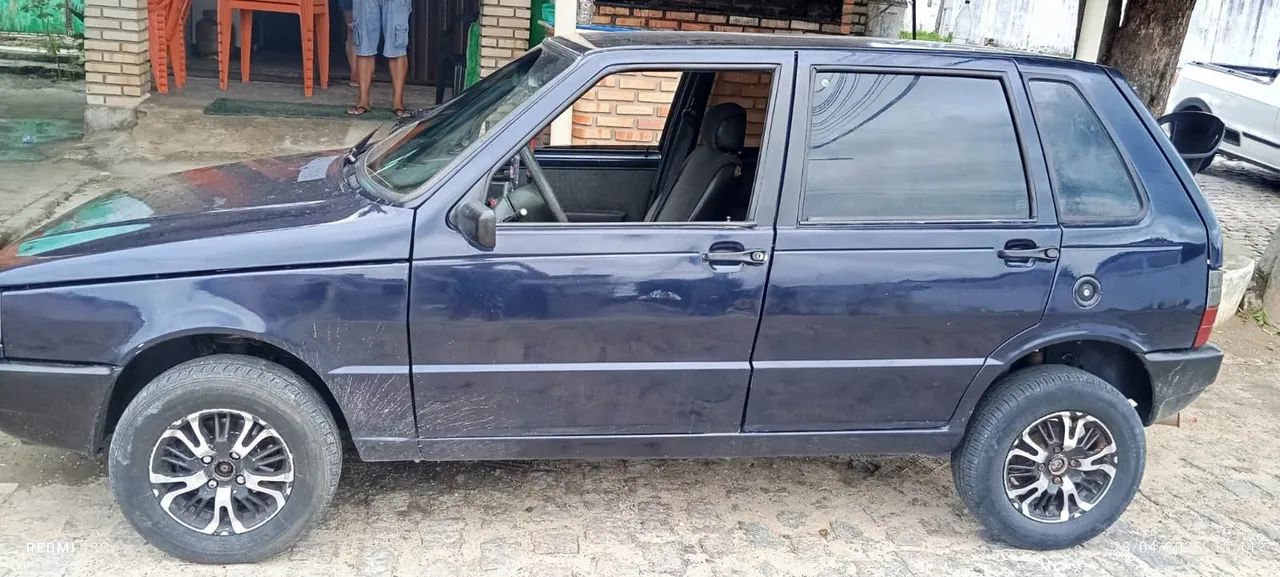 Vende se um uno extra 