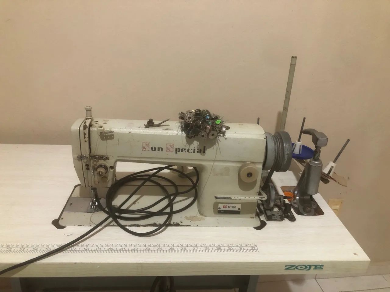 Máquina de Costura RETA Industrial Sun Special SS6160