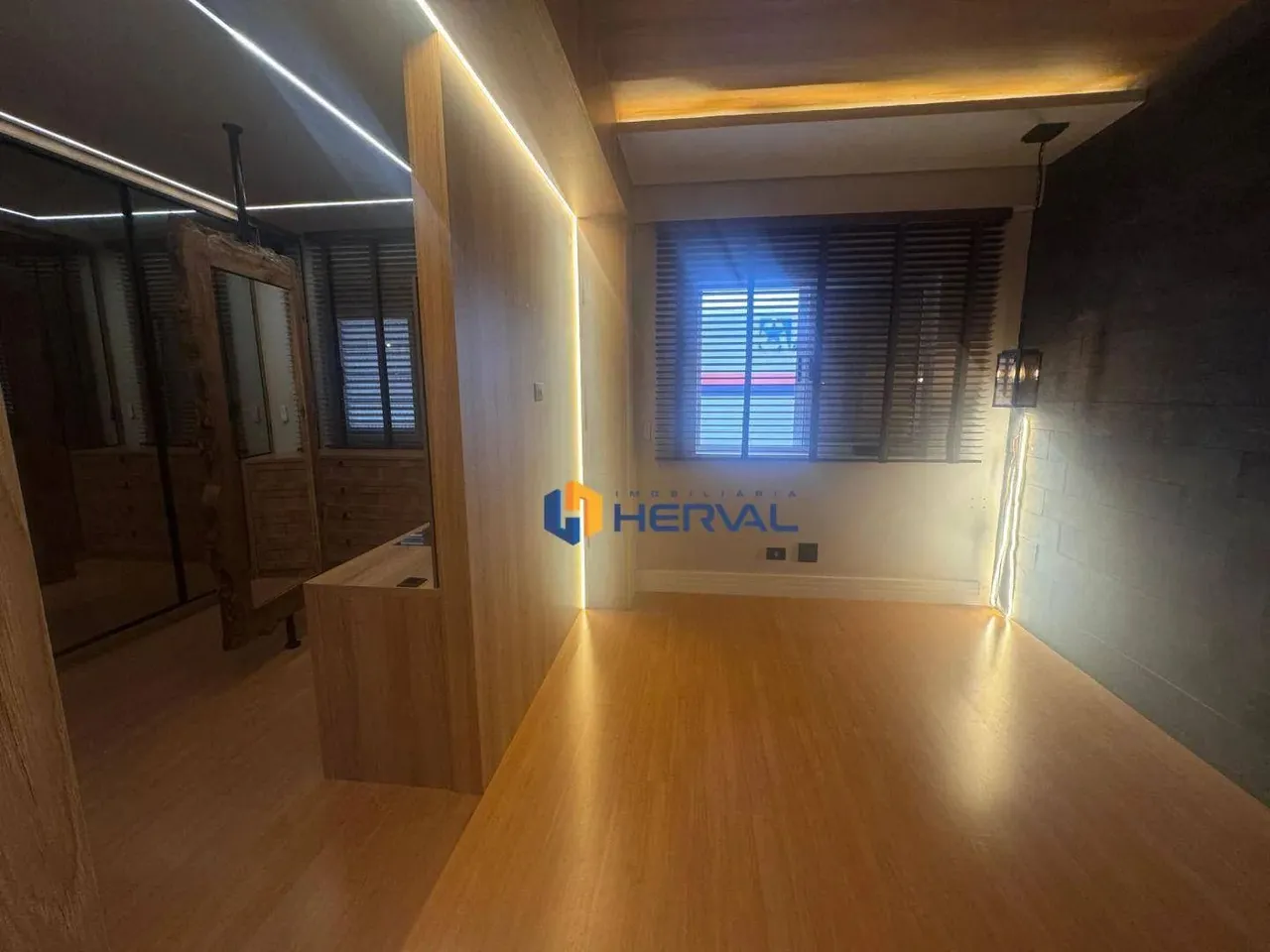 Apartamento Mobiliado para Locação Condomínio Palácio Real | Zona 07 Maringá
