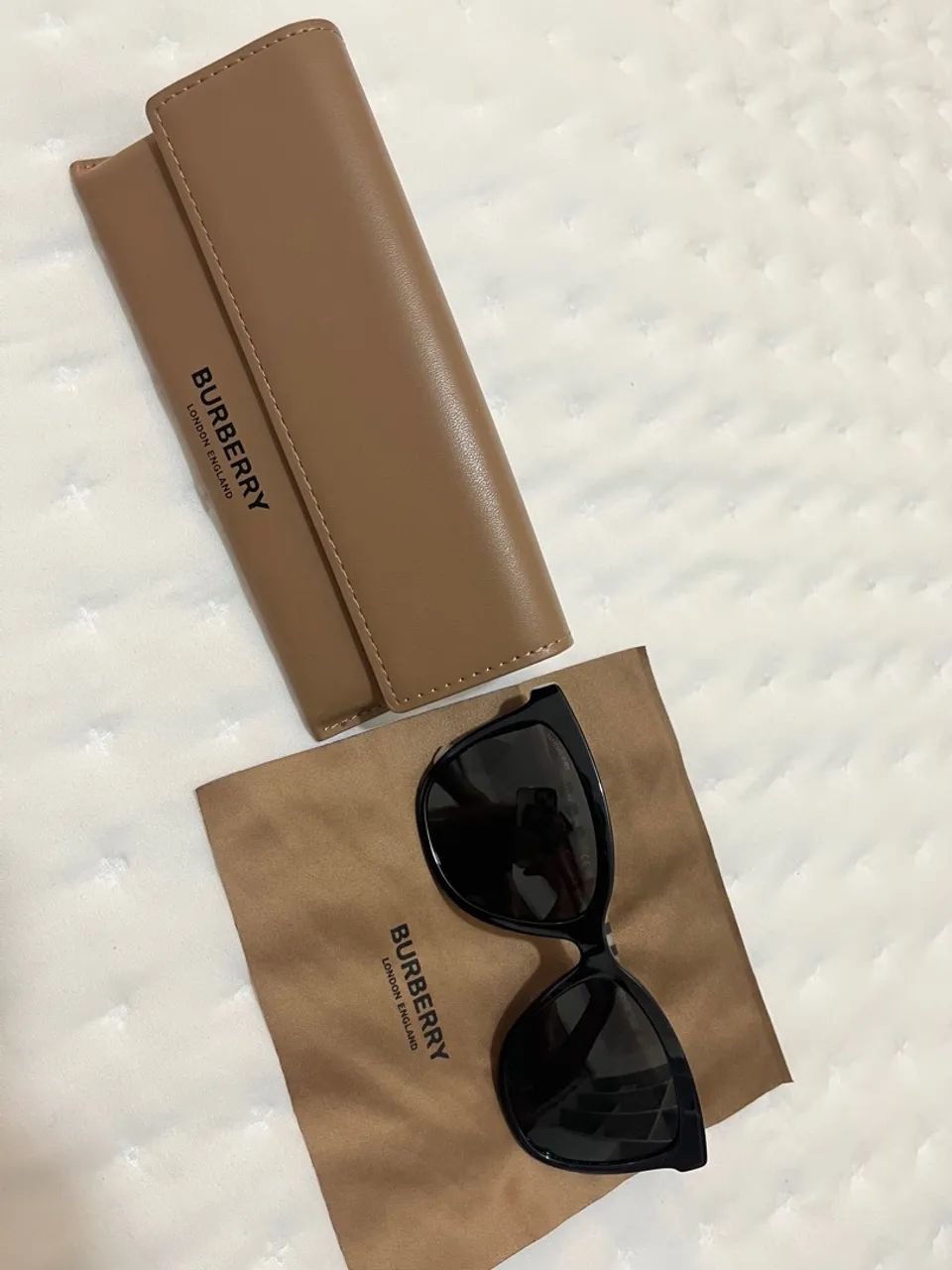 Óculos de sol Burberry novo - Foto 4